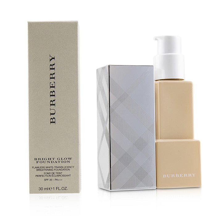 BURBERRY Bright Glow Flawless White Translucency Brightening Foundation SPF 30